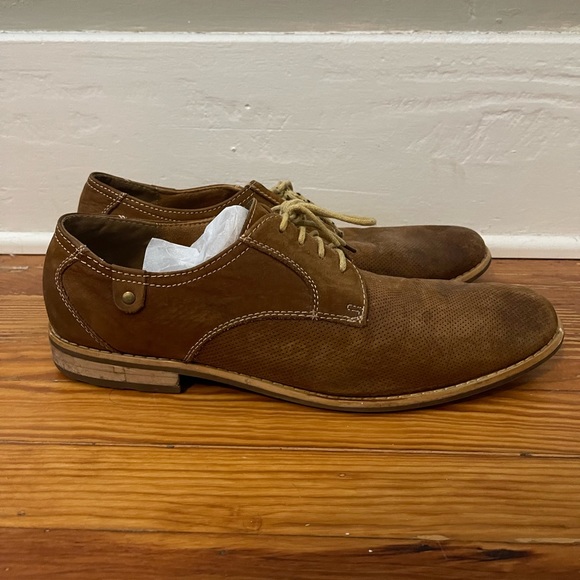 Men’s Steve Madden dress shoes. Tan in color. Size 13. - Picture 1 of 2